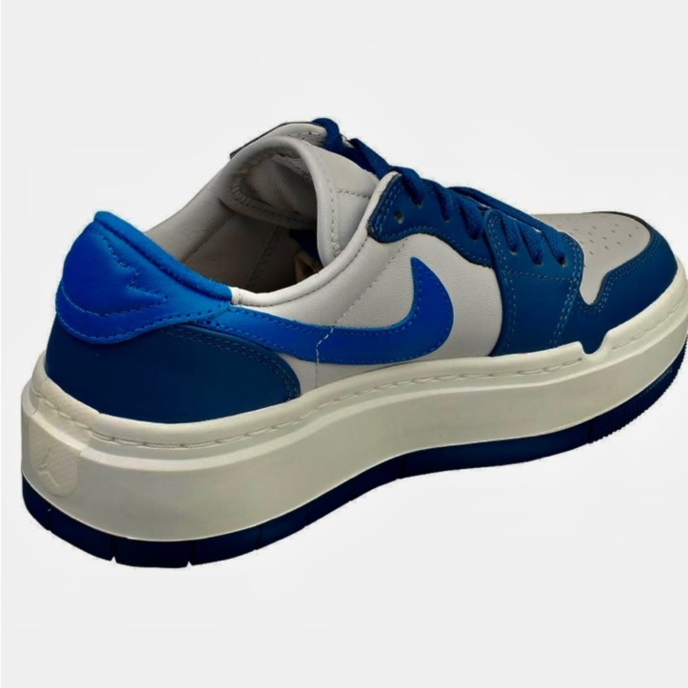 AIR Jordan 1 Retro Elevate Low 'French Blue' Size Women 10.5 - Picture 3 of 13